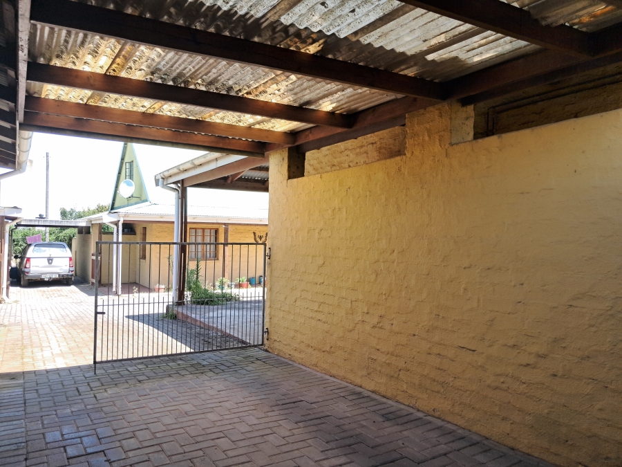To Let 3 Bedroom Property for Rent in Humansdorp Eastern Cape